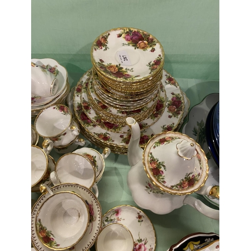 287 - Royal Albert bone china Old Country Roses, approx. 40 +pieces, some cracks; and a Clare Bone China p... 