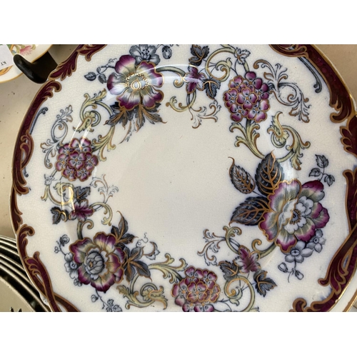 322 - Qty of decorative china and pottery, including Coalport exotic bird plate etc (condition some wear -... 