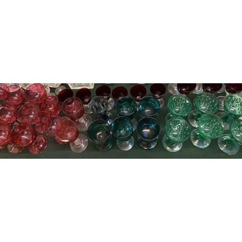 327 - Quantity of coloured stemmed glasses, approx. 37 pieces, including cranberry and green (approx. 6 wi... 