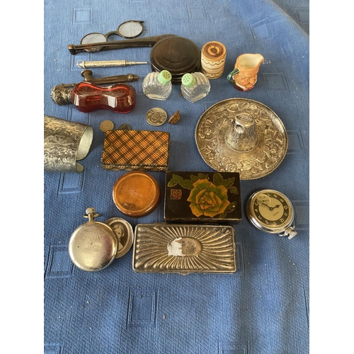 425 - Group of assorted items