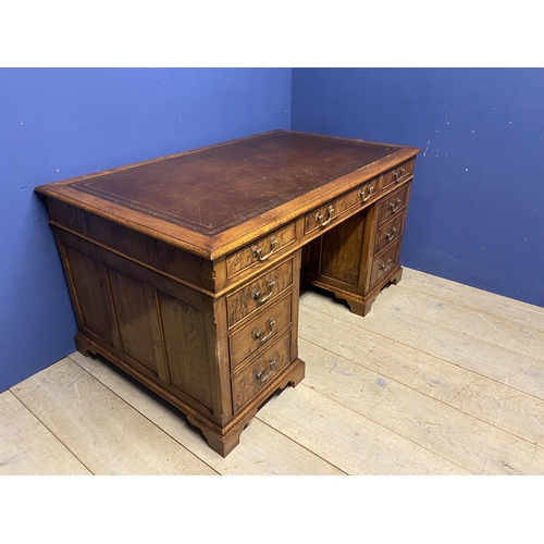 large oak partners desk