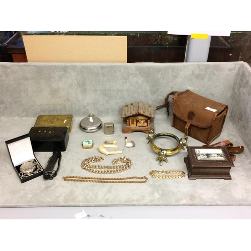 100 - Collection of misc items to include a gilt silver necklace, a portable inkwell, a box brownie camera... 