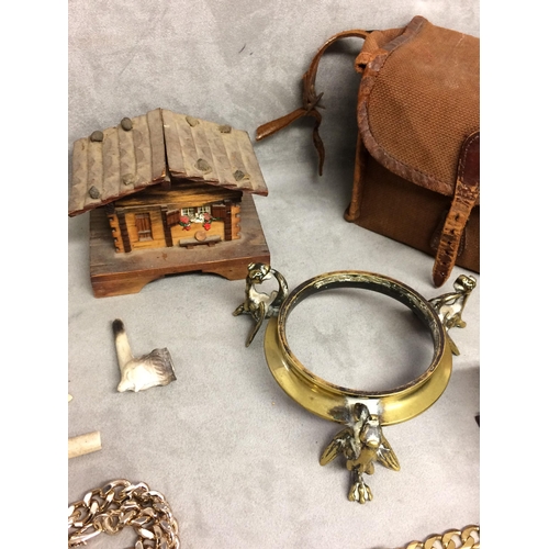 100 - Collection of misc items to include a gilt silver necklace, a portable inkwell, a box brownie camera... 