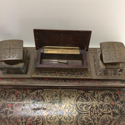 135 - A late C19th/early C20th tortoiseshell and boulle work desk tidy of rectangular form with 2 square i... 