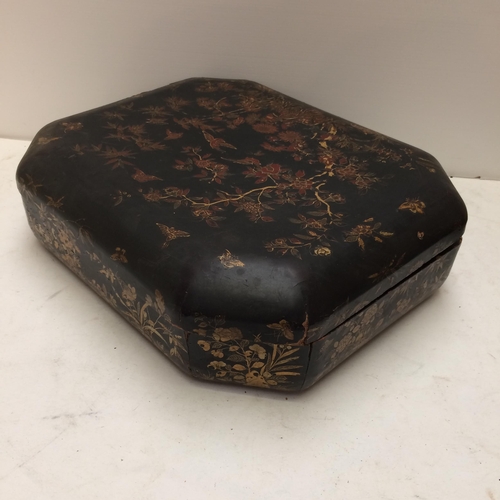 135 - A late C19th/early C20th tortoiseshell and boulle work desk tidy of rectangular form with 2 square i... 