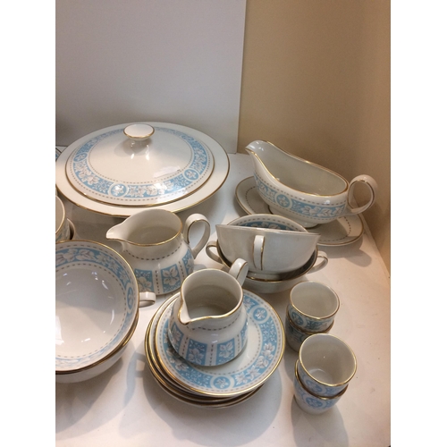 173 - Royal Doulton Hampton Court Dinner, tea and coffee service