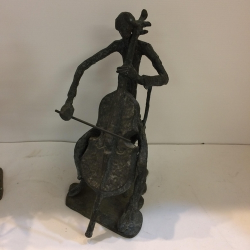 189 - Two C20th bronze style figures, abstract 