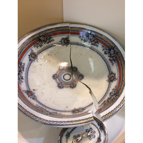 190 - A quantity of china - large wash jug and bowl, with some wear and damage