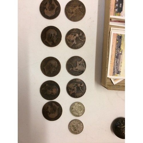 197 - Quantity of coinage and military buttons