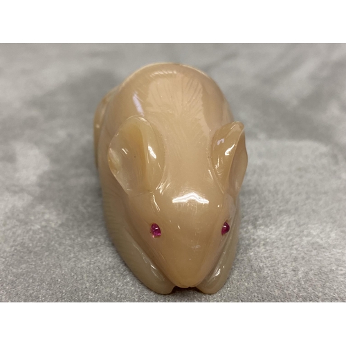 2 - Early C20th Faberge style carved agate model of a mouse with ruby eyes, in fitted Wartski case; Prov... 