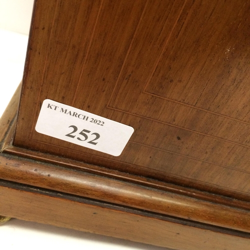 252 - Mahogany and inlaid domed frame bracket clock, E White, Paris