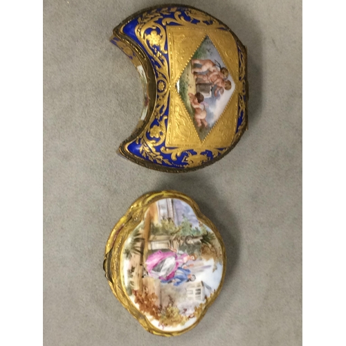 253 - Two Sevres ceramic jewellery caskets with hand painted gilt decoration, see all images for SEVRES/ME... 