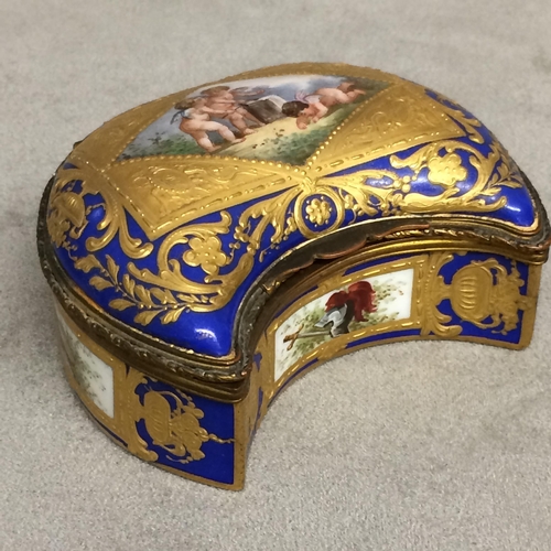 253 - Two Sevres ceramic jewellery caskets with hand painted gilt decoration, see all images for SEVRES/ME... 