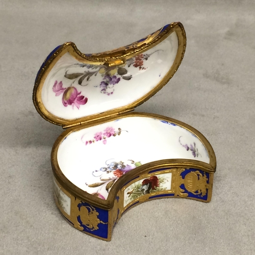 253 - Two Sevres ceramic jewellery caskets with hand painted gilt decoration, see all images for SEVRES/ME... 