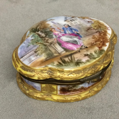 253 - Two Sevres ceramic jewellery caskets with hand painted gilt decoration, see all images for SEVRES/ME... 