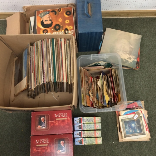 280 - A quantity of 1960s and other music collectors memorabilia including Vinyl and ephemera, including B... 