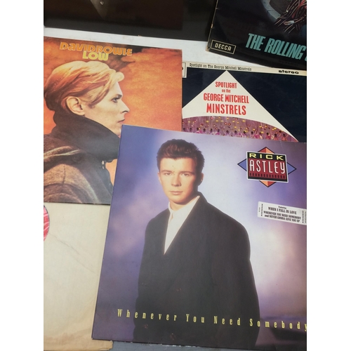 280 - A quantity of 1960s and other music collectors memorabilia including Vinyl and ephemera, including B... 