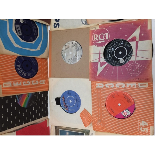 280 - A quantity of 1960s and other music collectors memorabilia including Vinyl and ephemera, including B... 