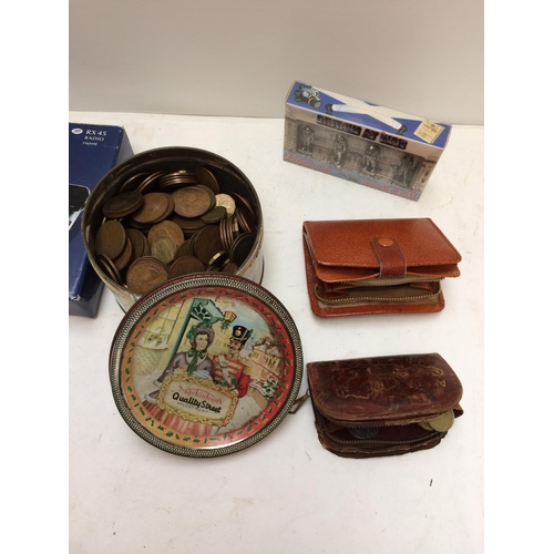 286 - A quantity of vintage wears including cameras, tins, etc