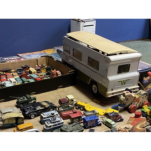 291 - A large quantity of toys, SEE IMAGES for full details