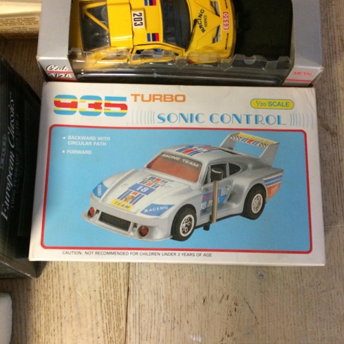 400 - A collection of die cast model vehicles of various makers and scales to include Corgi, Majorette and... 