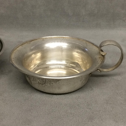 43 - Two American sterling silver items to include sweet meat dish with cast rim, and sterling silver cup... 