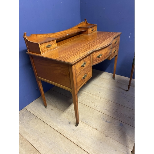 470 - Edwardian light coloured burr style dressing table, with 5 drawers; and a small 3 drawer writing des... 