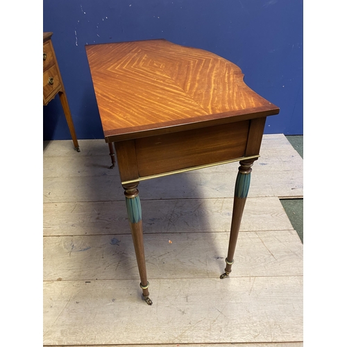 470 - Edwardian light coloured burr style dressing table, with 5 drawers; and a small 3 drawer writing des... 