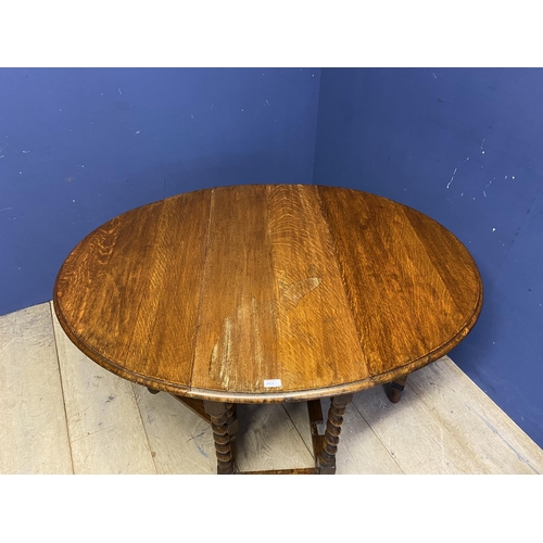 483 - A mahogany Pembroke table 97 x 91 x 69cmH and gateleg table 119 x 91 x 71cmH