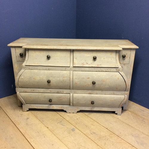 520 - Decorative shabby chic, grey painted bombe chest of 6 short and 2 smaller drawers 150w x 56d x 86h c... 