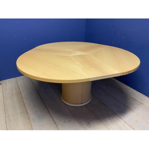 559 - Contemporary circular metamorphic table (circular when close, 'flower' shape when opened  - See phot... 