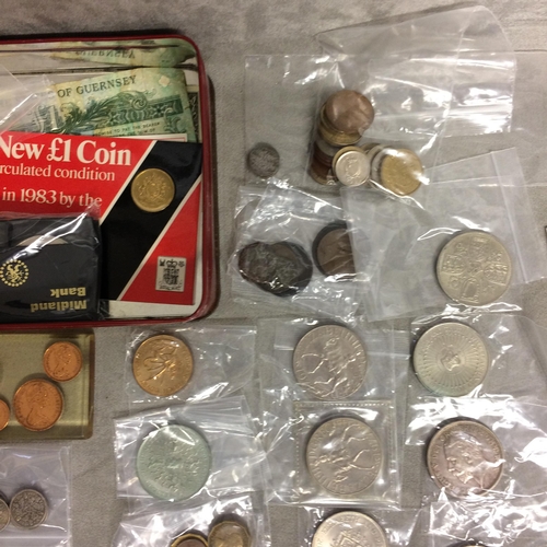 61 - Collection of C19/C20th world coinage George 5th Crown 1927