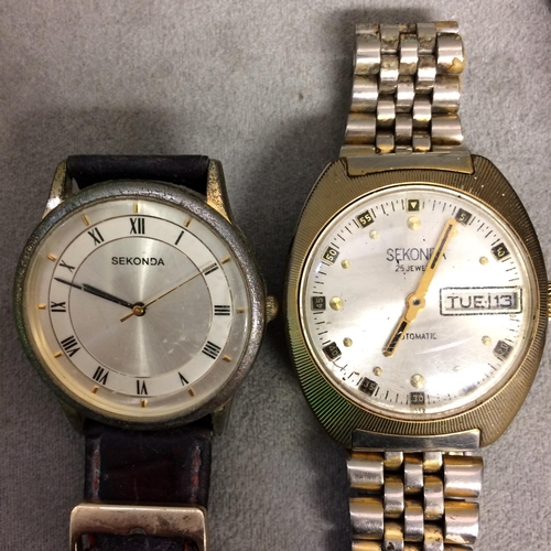 65 - A collection of vintage wristwatches to include a Sekonda 25 Jewel Automatic with dat date aperture