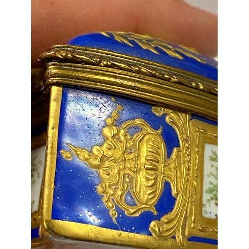 253 - Two Sevres ceramic jewellery caskets with hand painted gilt decoration, see all images for SEVRES/ME... 