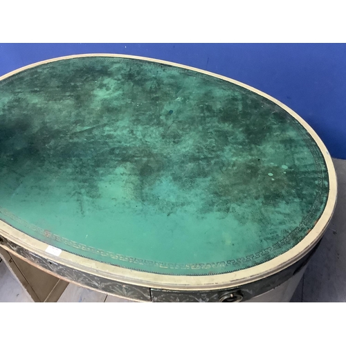 656 - A decorative painted knee hole circular shaped desk/dressing table, with inset green leather top, 11... 