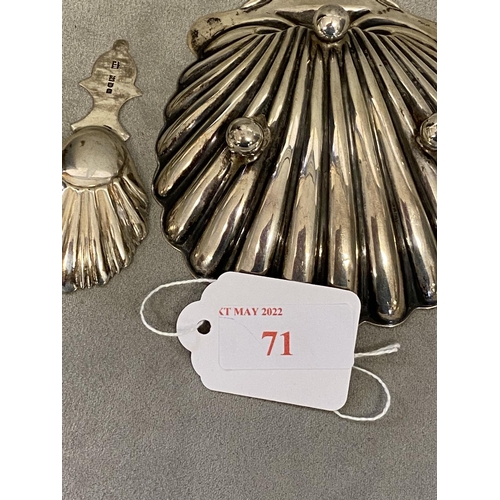 71 - Sterling silver scallop shell dish together with a scallop shaped caddy spoon, by Josiah Williams & ... 