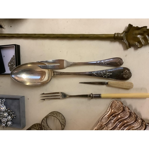 81 - Qty of miscellaneous silver plate, costume jewellery, flatware, cameras, mixed brasswares, clearance... 