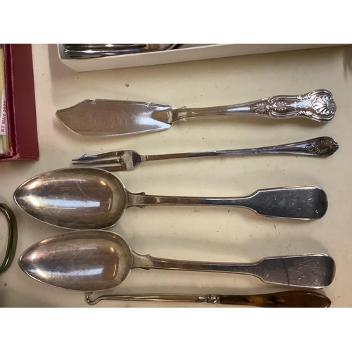 81 - Qty of miscellaneous silver plate, costume jewellery, flatware, cameras, mixed brasswares, clearance... 