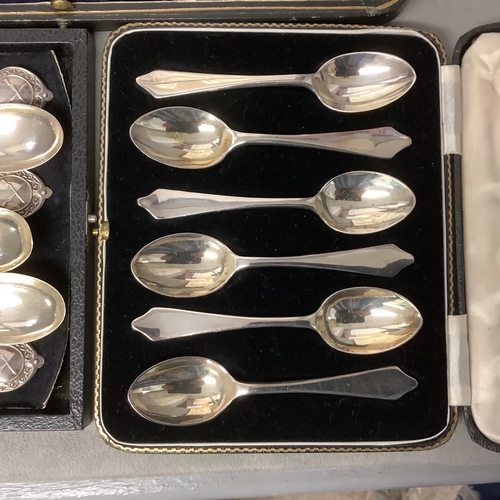 96 - Three boxed sets of sterling silver cutlery to include a set of 6 tea spoons by Walker & Hall with c... 