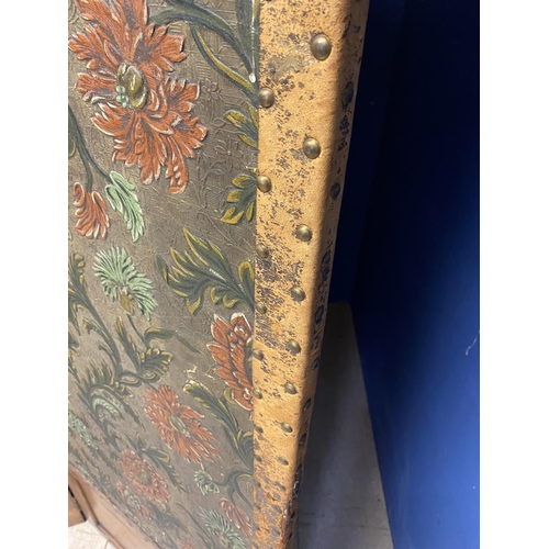 611 - A late C19th decorative, wooden and  embossed & painted leather, 3 fold screen, condition - much wea... 