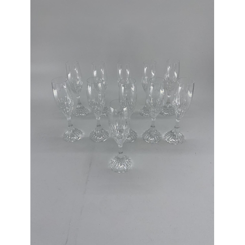 164 - Baccarat glass, a quantity of good C20th glassware to include 11 Champagne flutes, 13 Red wine glass... 