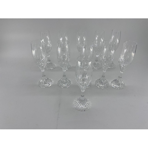 164 - Baccarat glass, a quantity of good C20th glassware to include 11 Champagne flutes, 13 Red wine glass... 