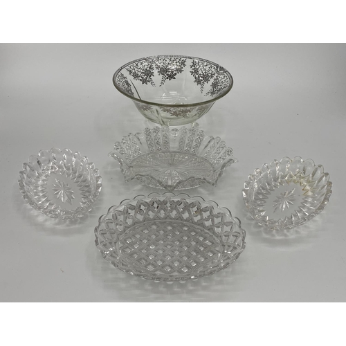 170 - Collection o f C20th pressed glass items to include large decorative table bowls, gilded serving dis... 