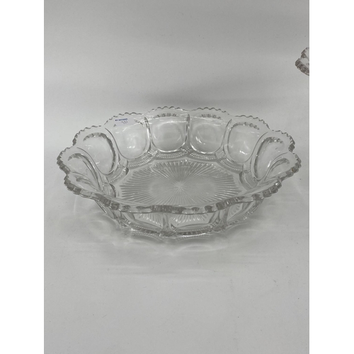 173 - Pressed glass table set to include circular tazza and two bowls, and a Thomas frosted bowl and plate... 