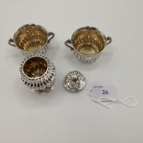 26 - Sterling silver cruet set with reeded decoration, Birmingham 1900, 115g