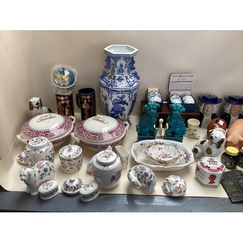 274 - Quantity of china and collectables including Minton Haddon Hall, Royal Worcester, Hornsea