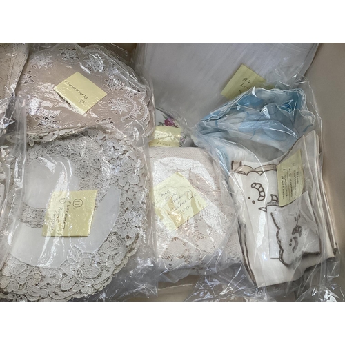 278 - Quantity of Linen, see images