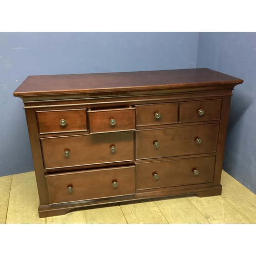 492 - A useful modern chest of 8 drawers, and a matching desk, some very minor wear, but generally good fu... 