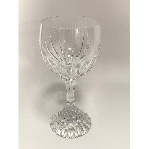 164 - Baccarat glass, a quantity of good C20th glassware to include 11 Champagne flutes, 13 Red wine glass... 