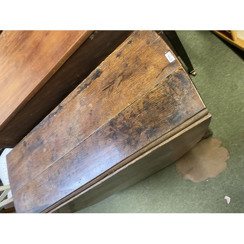 651 - Oak drop leaf table, as found